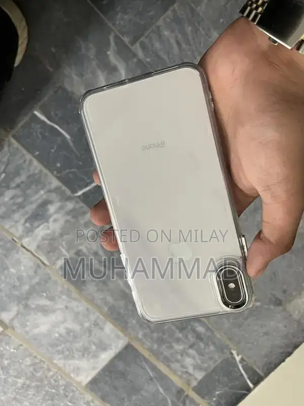 Apple iPhone XS Max Dual SIM 64GB Smartphone