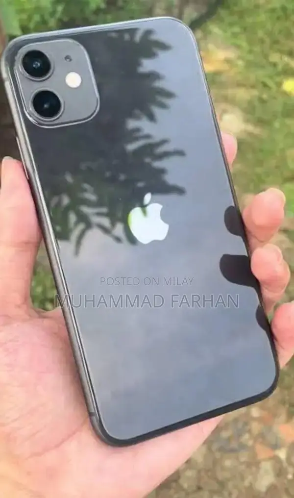 Apple iPhone 11 64GB Black Smartphone