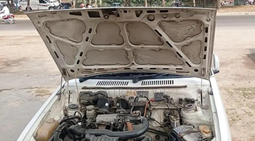 Mehran VX Sedan with Air Conditioning - Well Maintained Vehicle