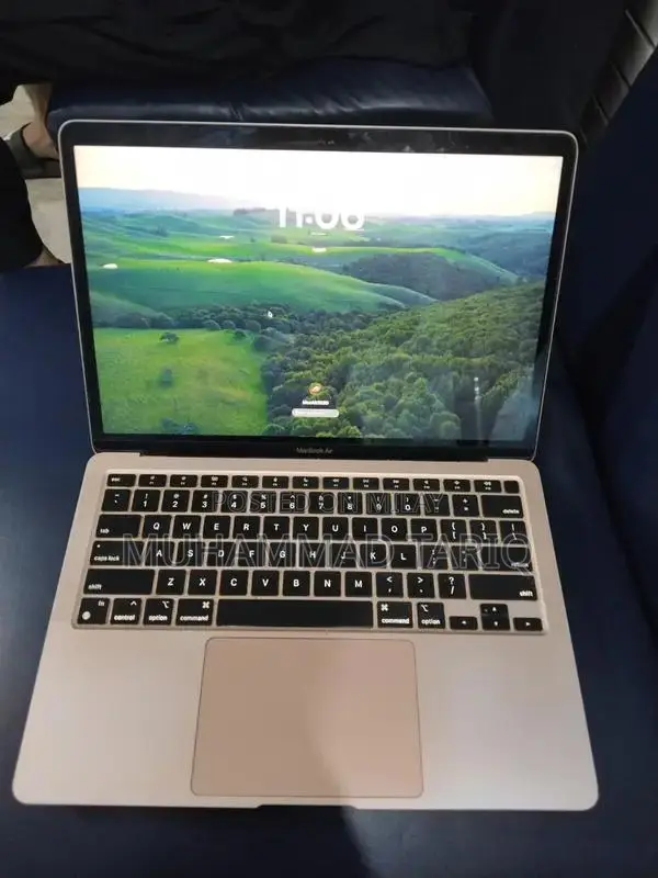 MacBook Air M1 2020 Laptop - 8GB RAM, 512GB SSD