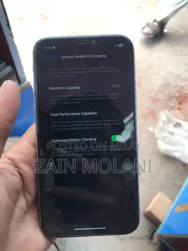 Pre-Owned Apple Smartphone with High Battery Health