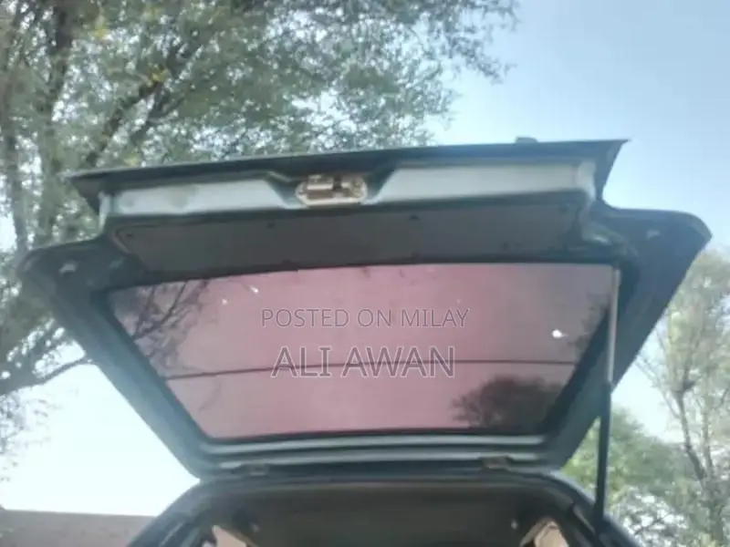 Suzuki Mehran VXR Sedan - Well-Maintained Used Vehicle