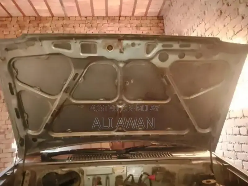 Suzuki Mehran VXR Sedan - Well-Maintained Used Vehicle