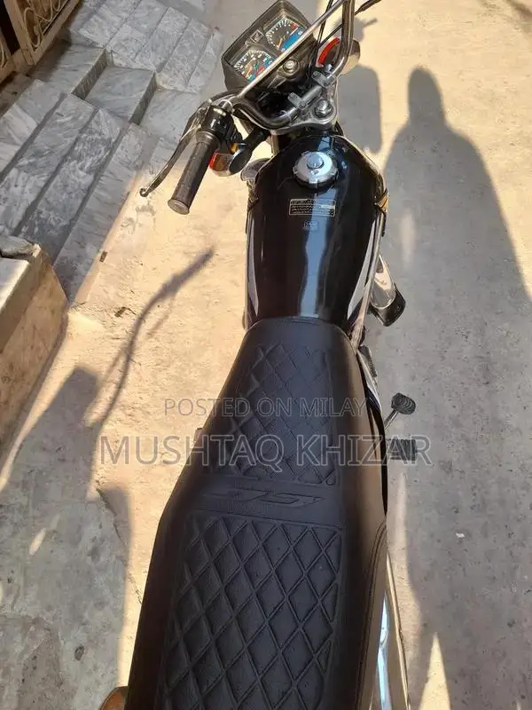 Honda 125cc Motorcycle - 2025 Model Urban Commuter