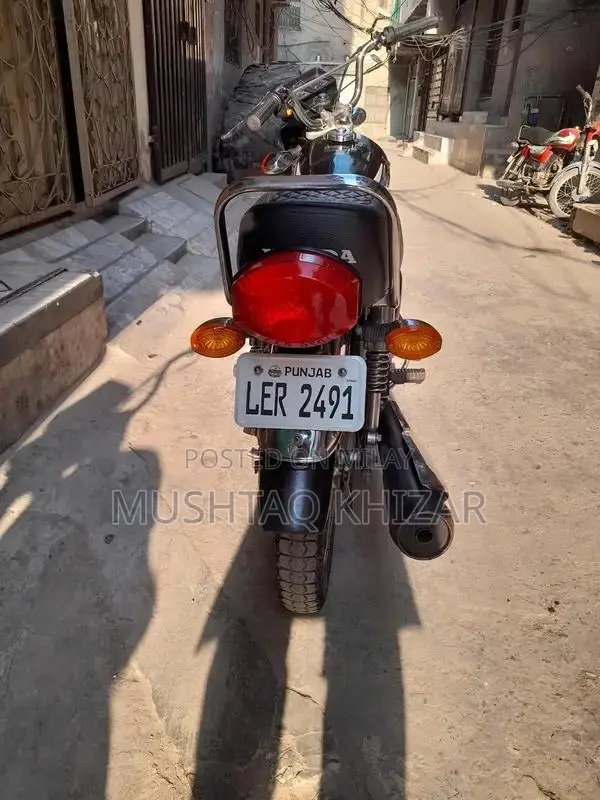 Honda 125cc Motorcycle - 2025 Model Urban Commuter