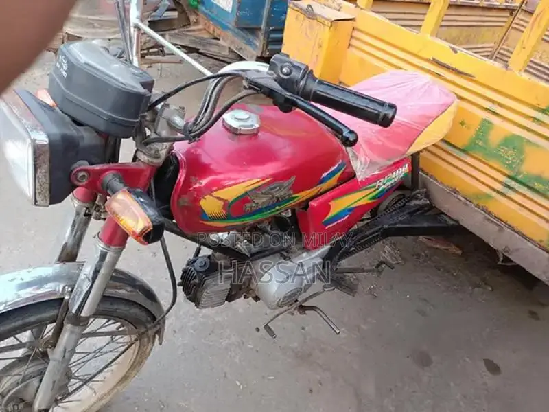 Road Prine 100cc Motorcycle in Good Condition