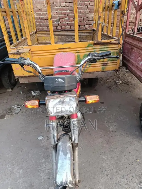 Road Prine 100cc Motorcycle in Good Condition