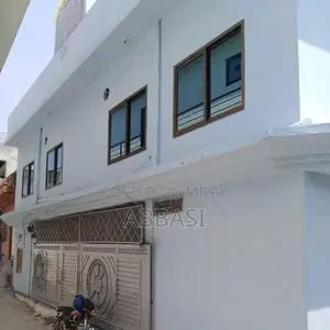 Photo - Ground Floor Rental - 3 Rooms with Kitchen and Bathroom