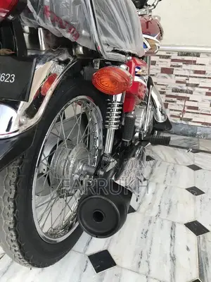 Honda 125 Motorcycle 2020 Model - Well-Maintained Condition