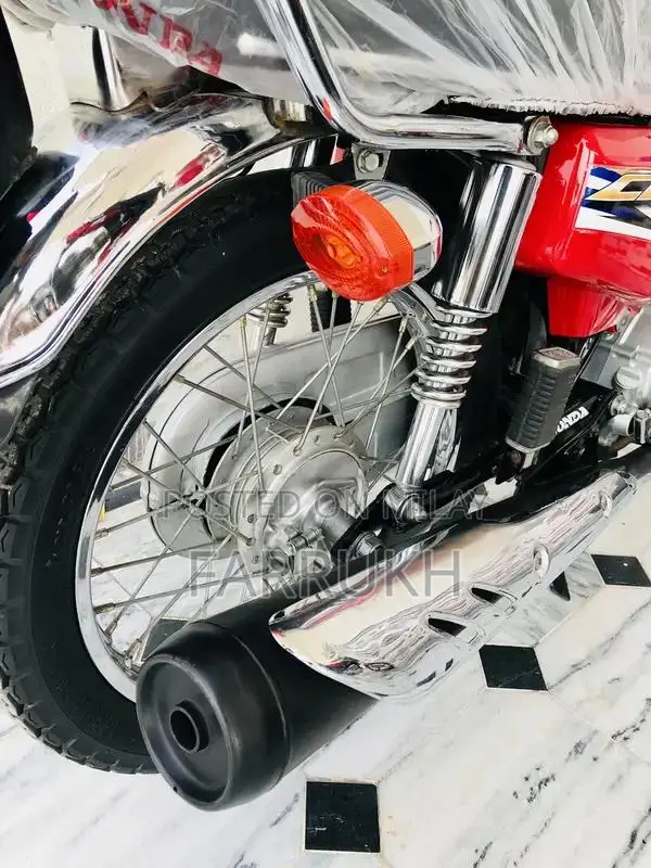 Honda 125 Motorcycle 2020 Model - Well-Maintained Condition