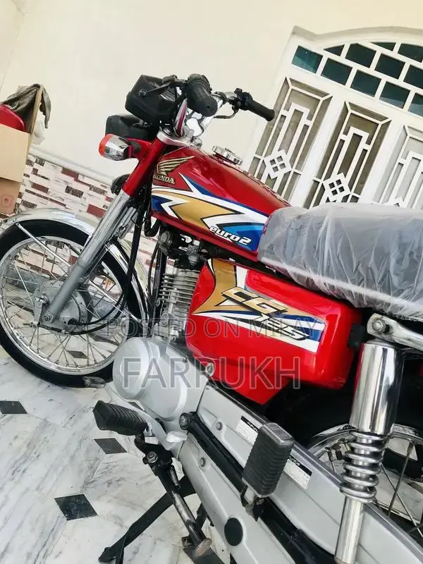 Honda 125 Motorcycle 2020 Model - Well-Maintained Condition