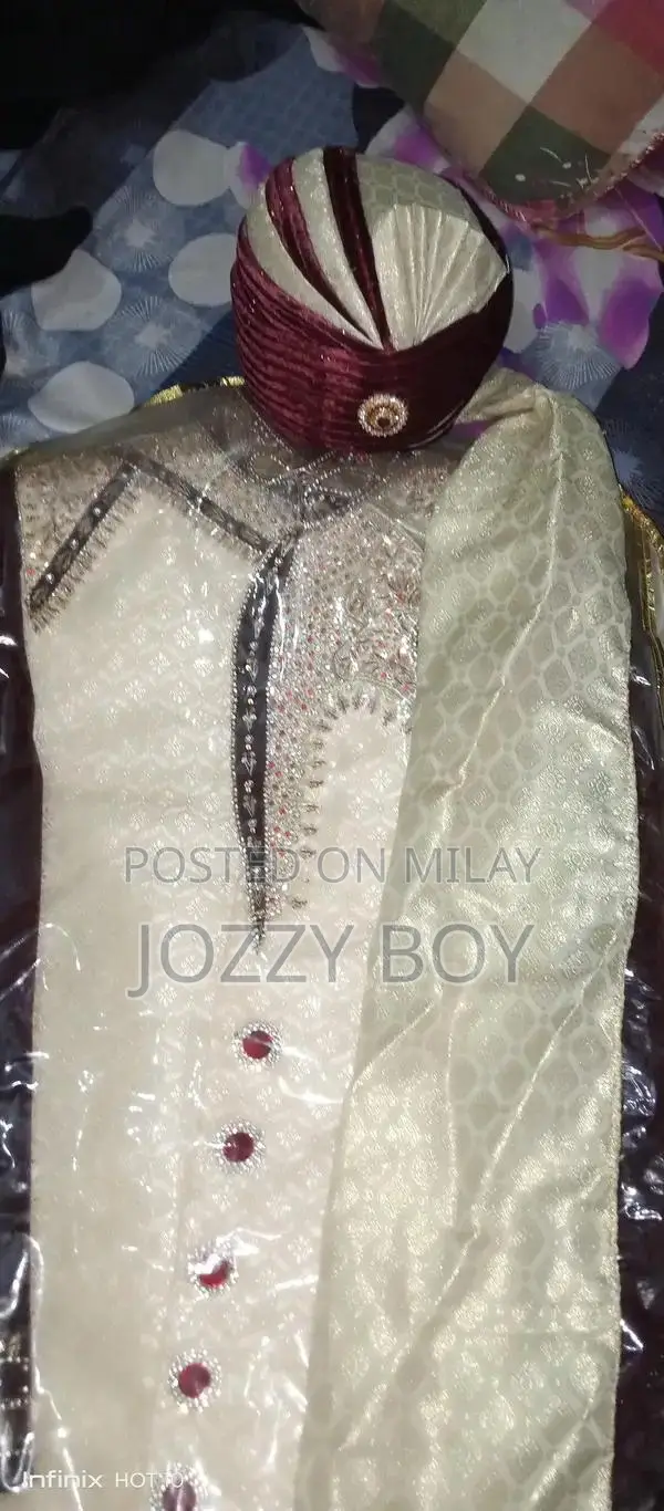 Maroon and White Men's Traditional Sherwani