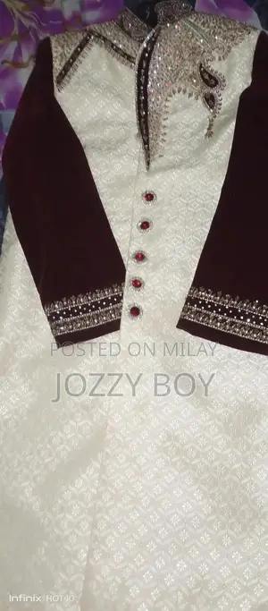 Maroon and White Men's Traditional Sherwani