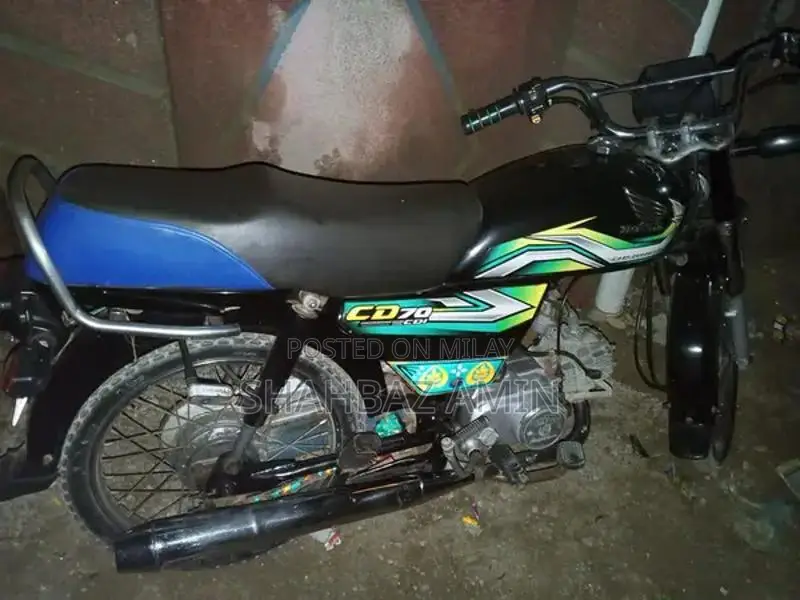 Honda CD 70 Motorcycle 2023 Model