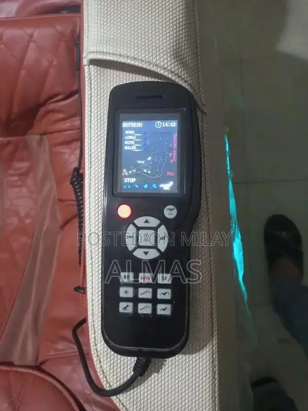 Full-Body Zero Gravity Electric Massage Chair with Heat Therapy