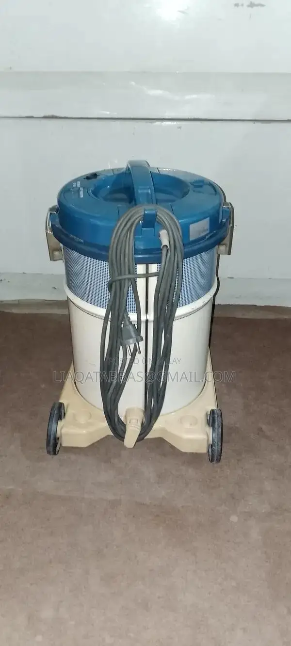 Hitachi Powerful Vacuum Cleaner - 1400W Professional Japanese Design