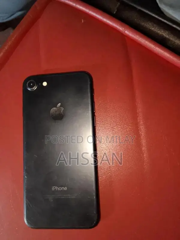 Refurbished Water-Resistant Smartphone with Fingerprint Sensor