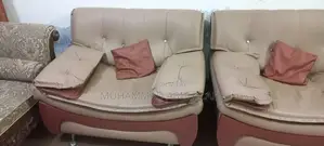 Classic Leather Sofa in Excellent Condition