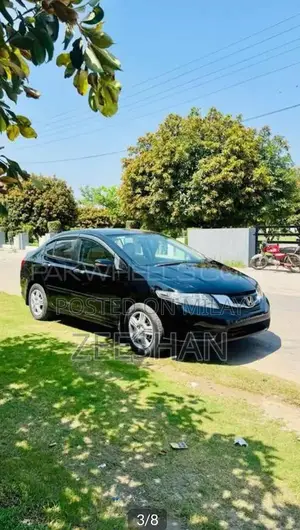 Honda City Sedan 2017 - Well-Maintained Compact Car