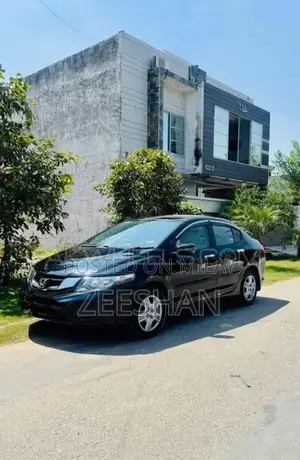 Honda City Sedan 2017 - Well-Maintained Compact Car