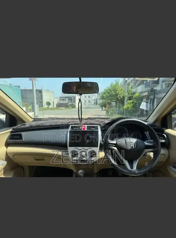 Honda City Sedan 2017 - Well-Maintained Compact Car