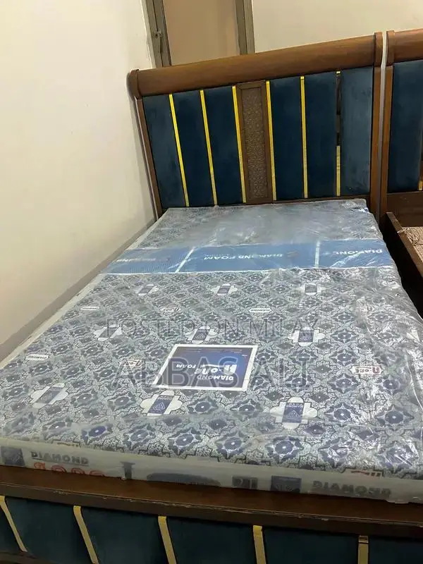 Wooden Single Beds with High-Quality Mattresses