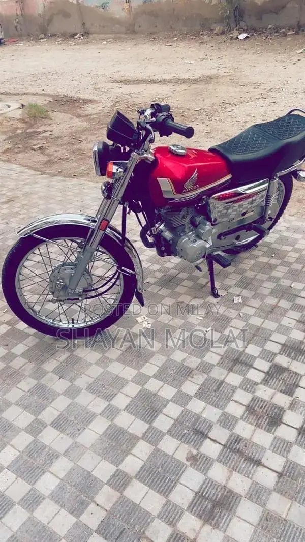 Honda CG 125 Special Edition 2025 Motorcycle - Low Mileage Red