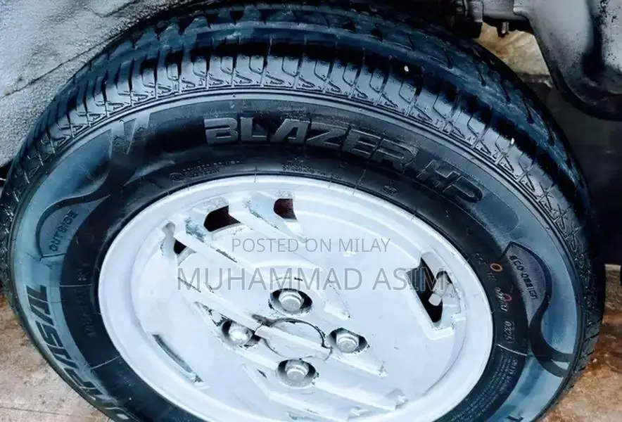 Suzuki Baleno JXR Compact Sedan