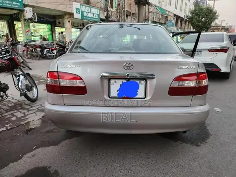 Toyota Corolla Sedan: Sleek and Efficient Compact Car