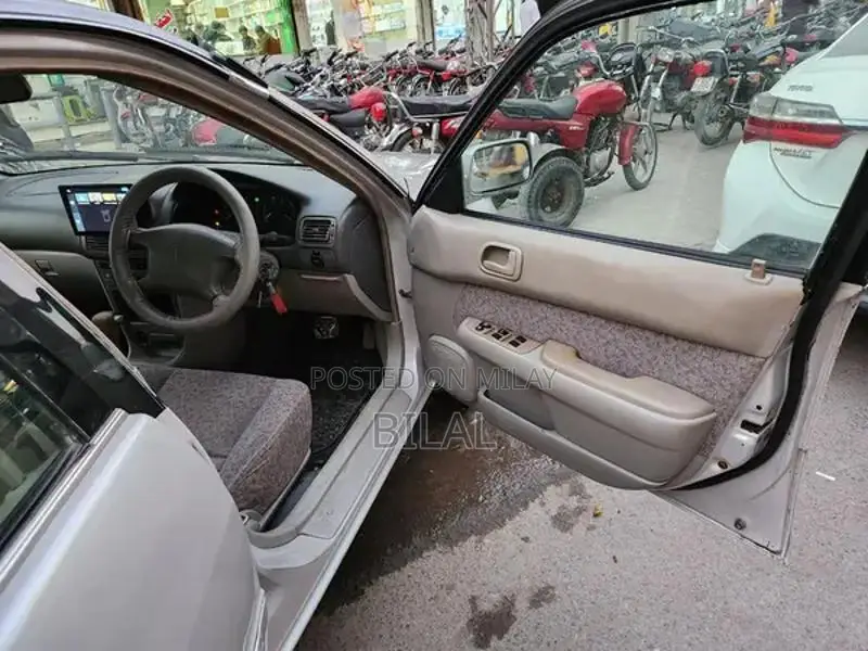 Toyota Corolla Sedan: Sleek and Efficient Compact Car