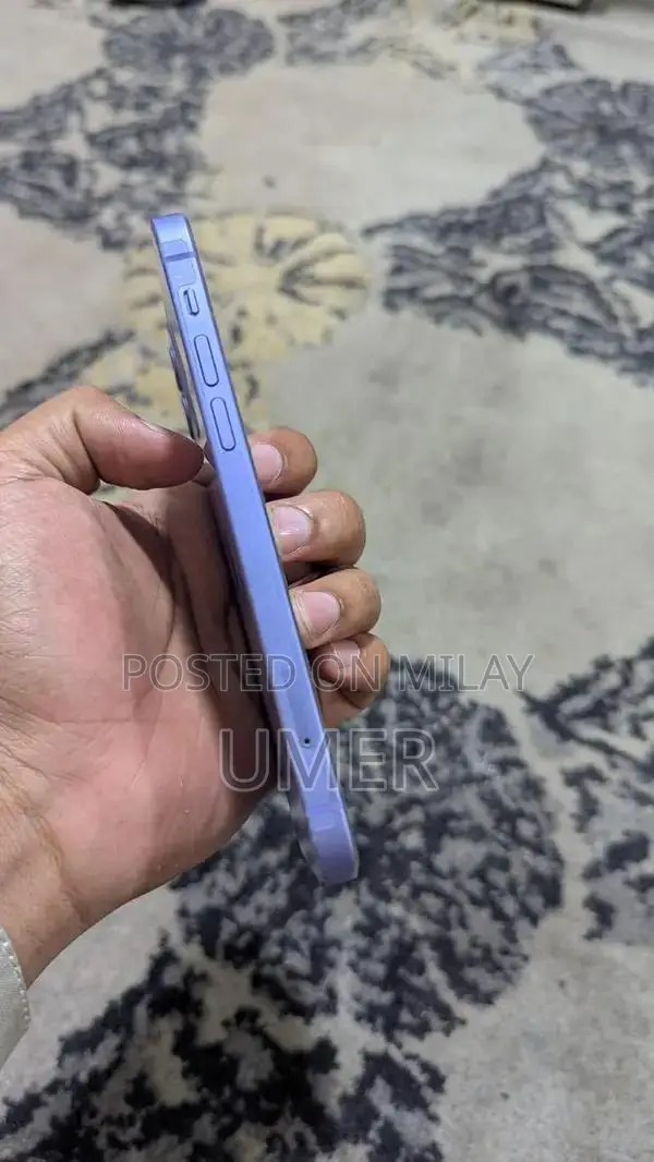 Apple iPhone 12 128GB Smartphone with High Battery Health