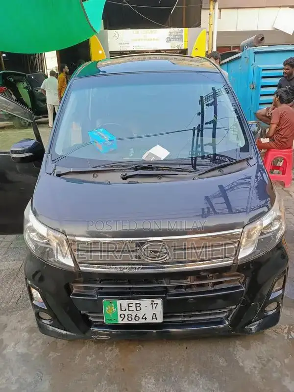 Move Custom RS 2014 Model Black Sedan