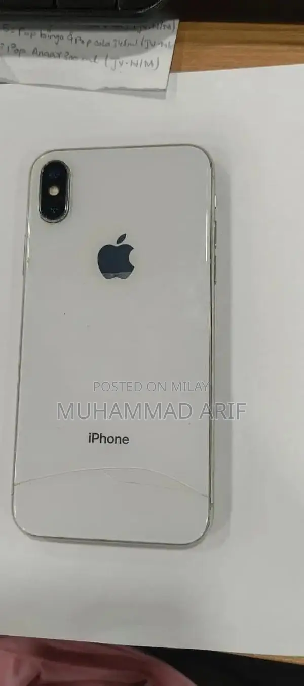 Apple Smartphone with Advanced Camera and Display Technology