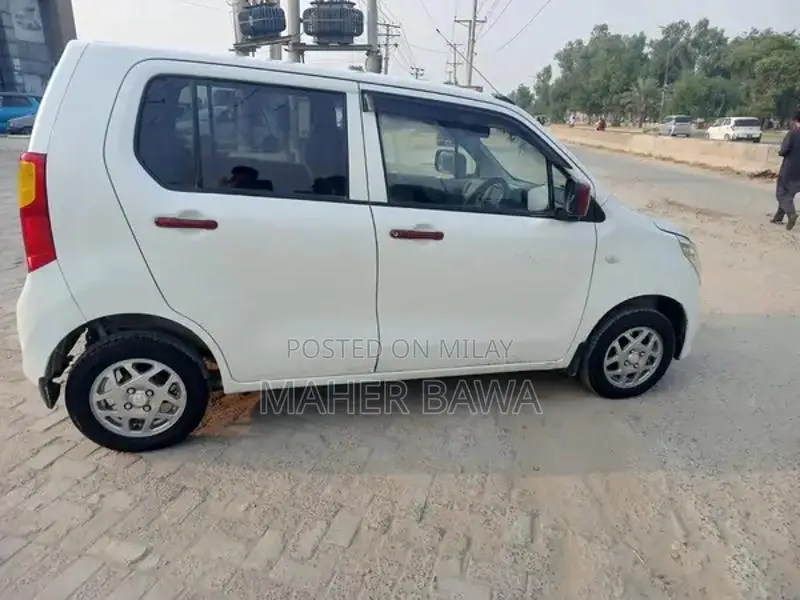 Suzuki Wagon R Compact Hatchback - Well-Maintained City Car