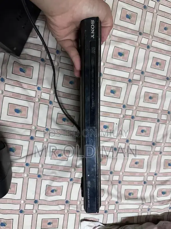 Sony DVD/CD Player with Dolby Vision and DTS Audio