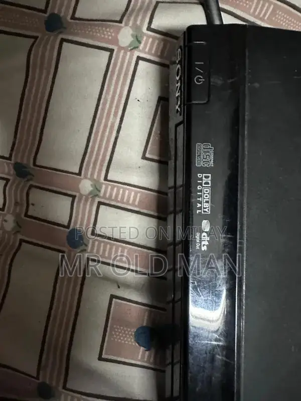 Sony DVD/CD Player with Dolby Vision and DTS Audio