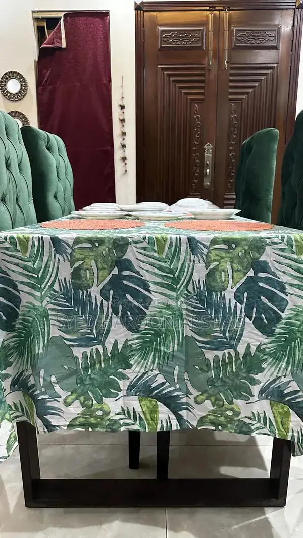 Elegant Velvet Dining Chairs with High-Quality Cushioning