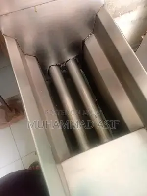 Photo - Kitchen Fryer Appliance in Good Working Condition