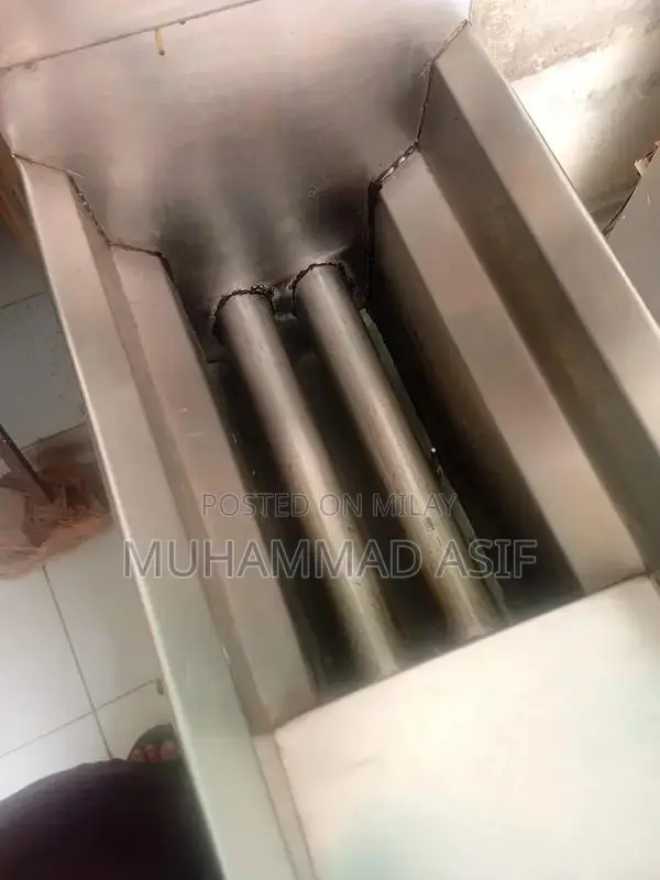 Kitchen Fryer Appliance in Good Working Condition