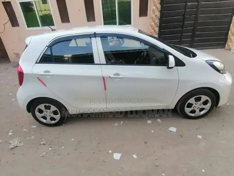 Kia Picanto 2022 Automatic Hatchback - White Full Option