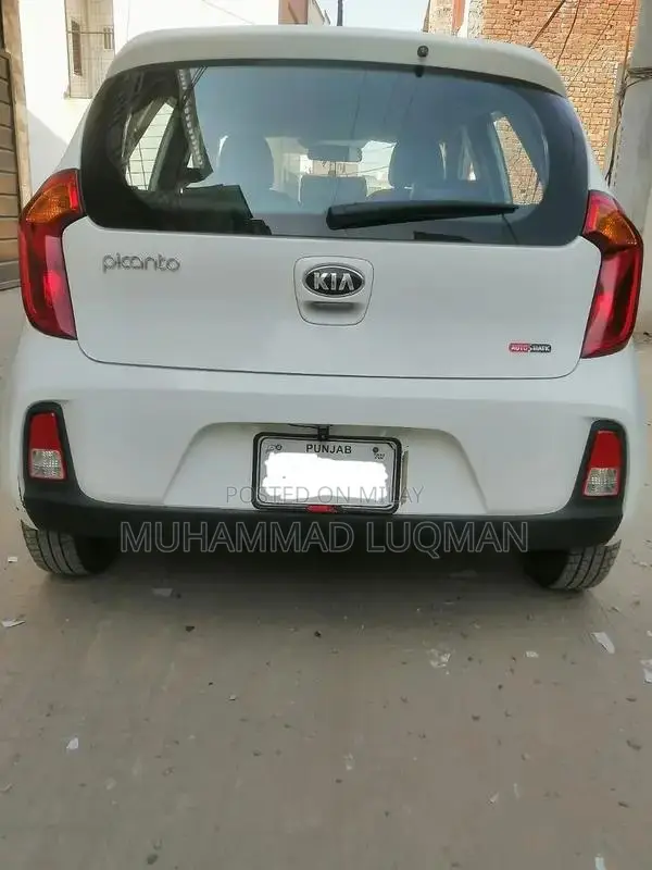 Kia Picanto 2022 Automatic Hatchback - White Full Option