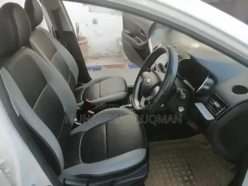 Kia Picanto 2022 Automatic Hatchback - White Full Option