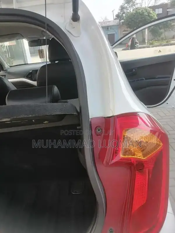 Kia Picanto 2022 Automatic Hatchback - White Full Option