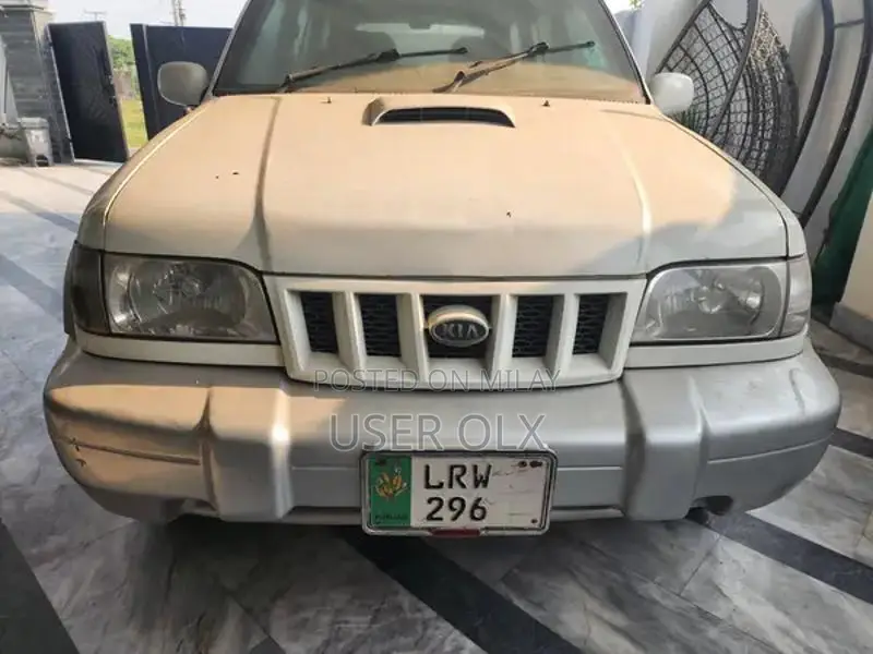 2004 Kia Sportage SUV Grand Model with Spacious Interior