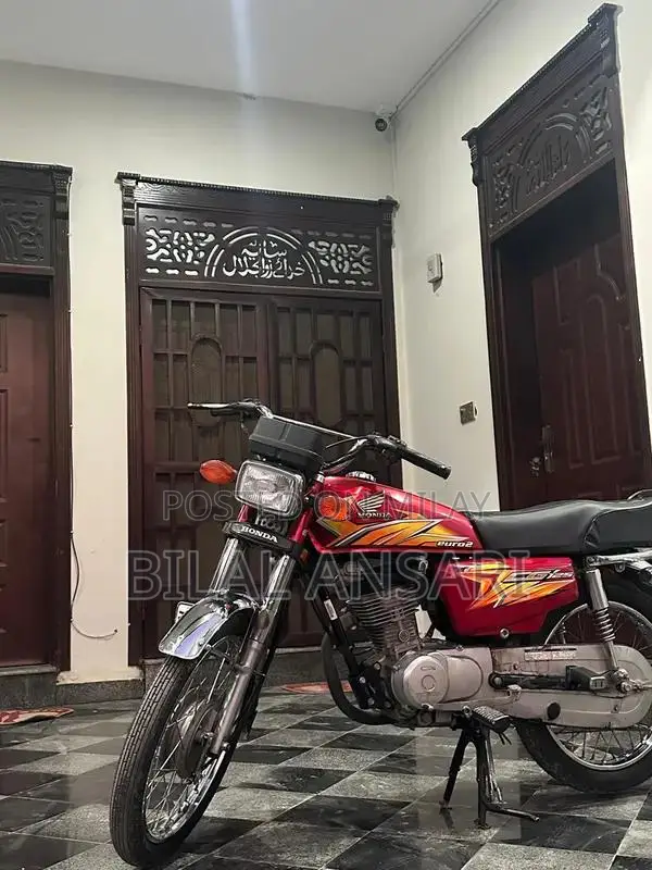 Honda CG 125 Motorcycle - 2021 Model, Low Mileage