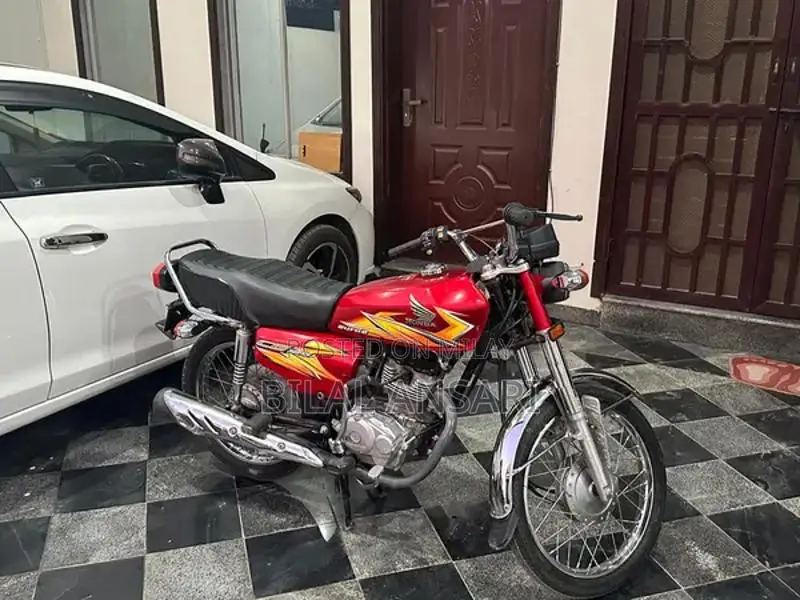 Honda CG 125 Motorcycle - 2021 Model, Low Mileage