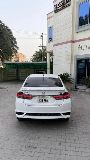 Honda City CVT Sedan - Smooth Automatic Transmission Compact Car