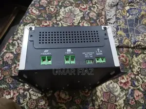 Simtek MPPT Plus Hybrid Solar Charge Controller 100A