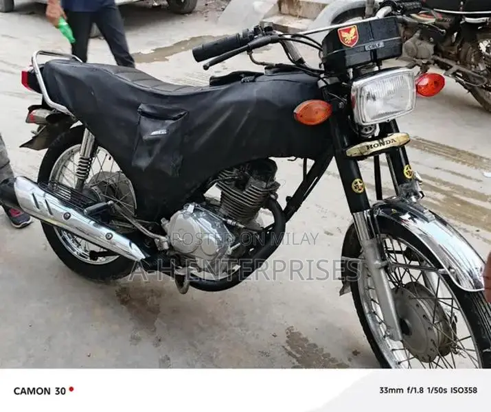 Honda CG-125 Motorcycle - Low Mileage Mint Condition