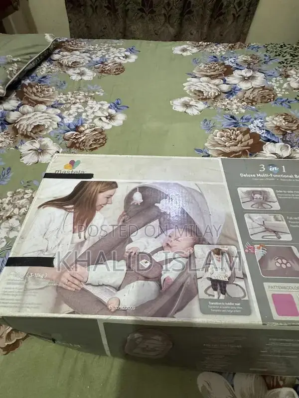 Multifunctional Baby Bassinet with Multiple Features